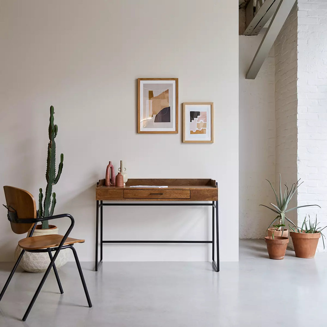 Alfered Study Desk - Chuk Chuk Villa