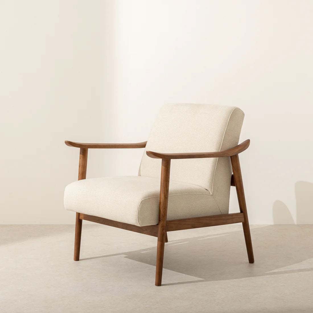 Winston Armchair | Solid Wood | Walnut Finish