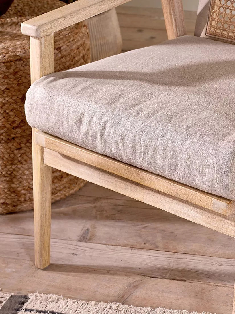 Warm Rattan Armchair in Solid Wood