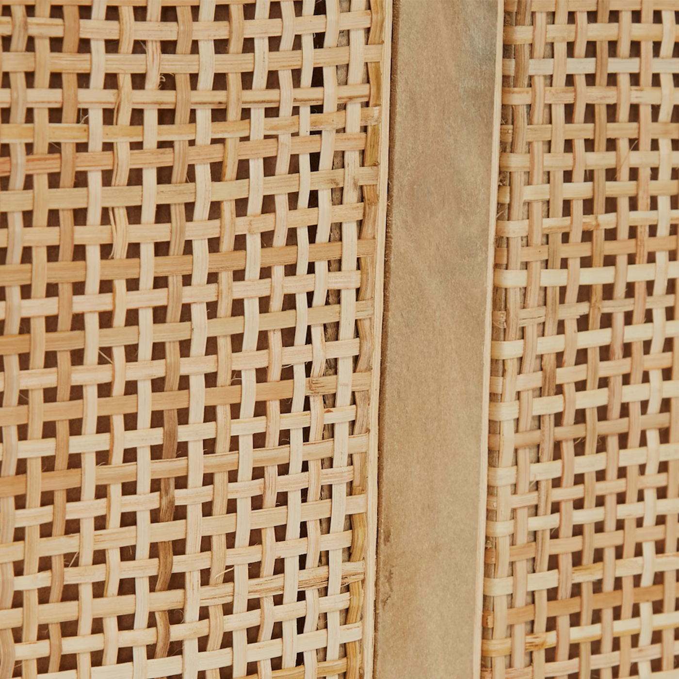 Rattan Wooden Bed - Chuk Chuk Villa